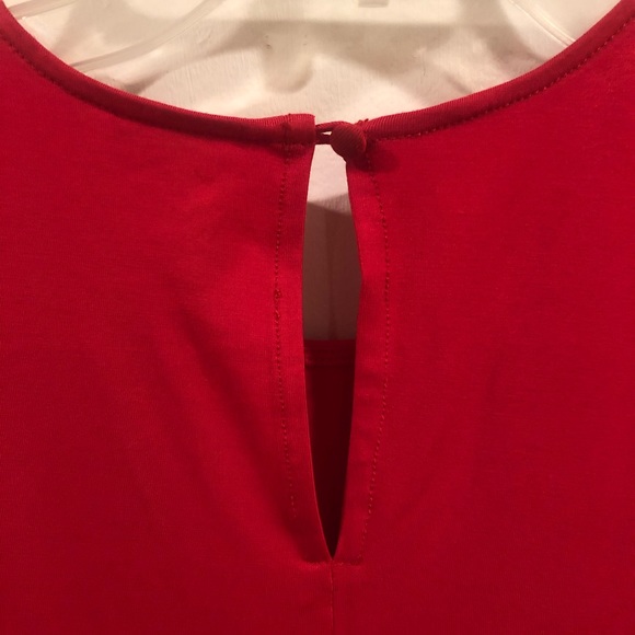 Brand New with tags Bela NYC top in cherry red - Picture 4 of 6